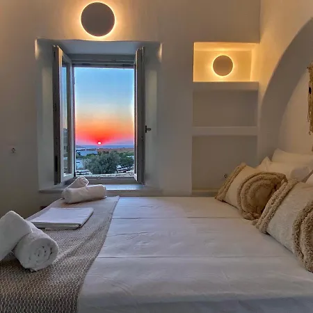 Farous Houses! Two Beachfront With An Amazing Sunset View * Αντίπαρος