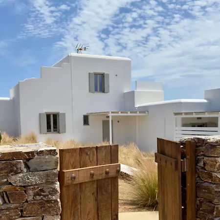 Σπίτι διακοπών Farous Houses! Two Beachfront With An Amazing Sunset View *
