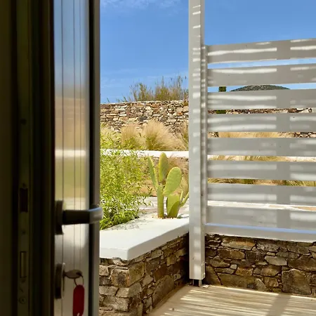 Farous Houses! Two Beachfront With An Amazing Sunset View Αντίπαρος