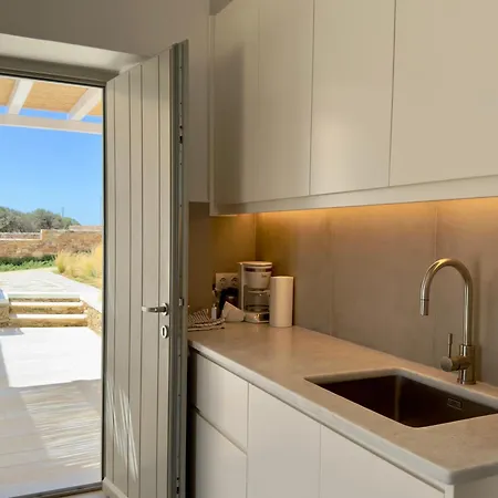 Σπίτι διακοπών Farous Houses! Two Beachfront With An Amazing Sunset View *