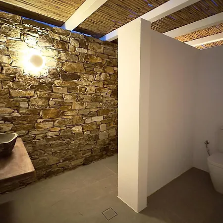 Farous Houses! Two Beachfront With An Amazing Sunset View Αντίπαρος
